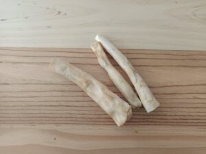 Cola de vaca deshidratada 100 g para perros – snack monoproteico Antos