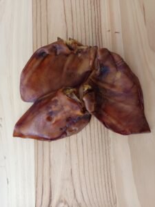 Oreja de cerdo deshidratada natural Antos para perros – unidad