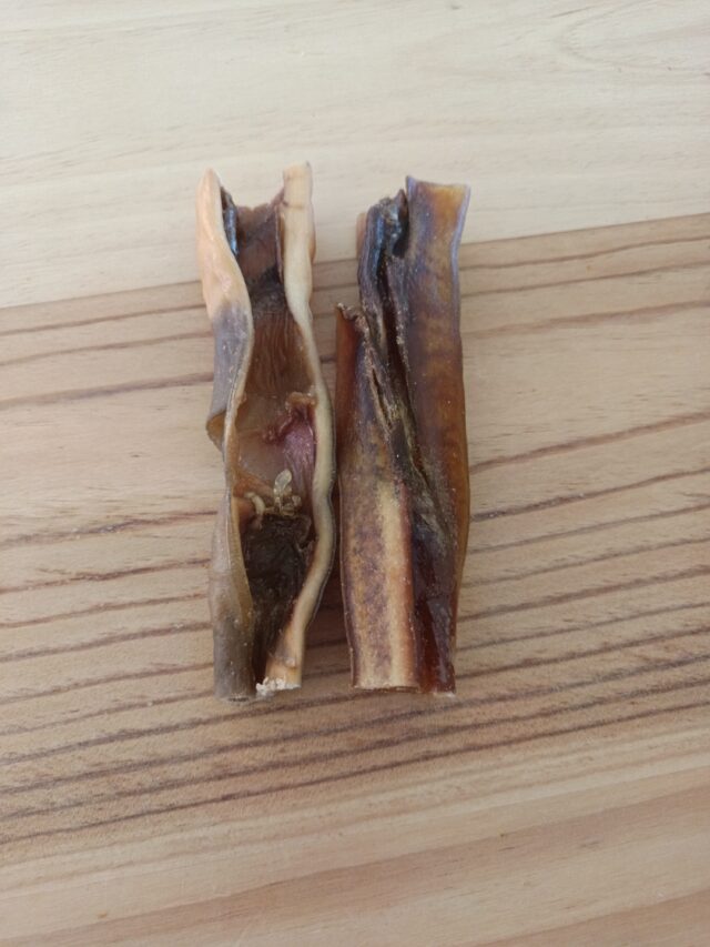 Snack natural de piel de camello deshidratada 100 g, masticable para perros, rico en proteína y bajo en grasa