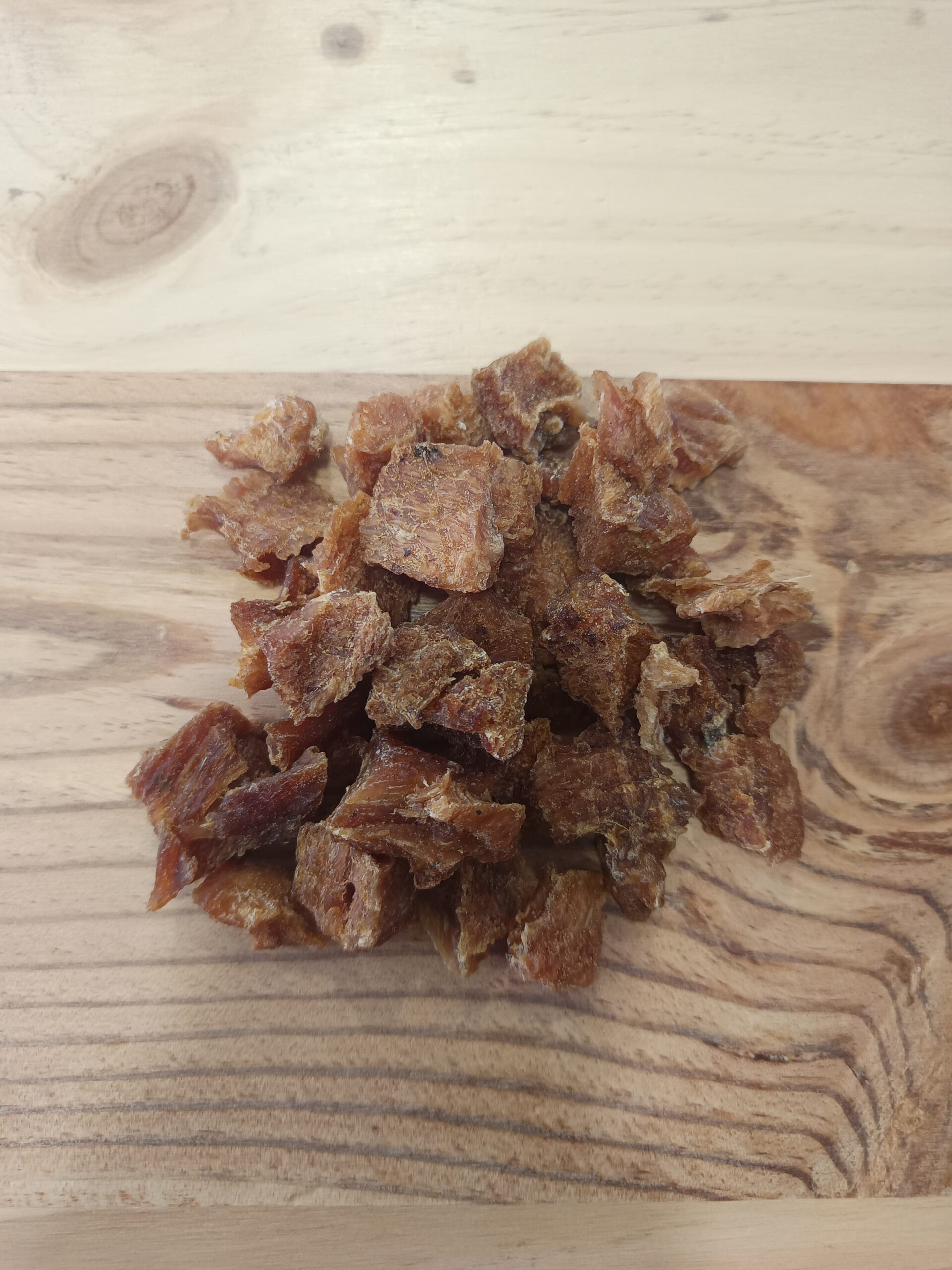 Cubos de pollo 100 % natural en formato 100 g, snack saludable y rico en proteínas para perros y gatos